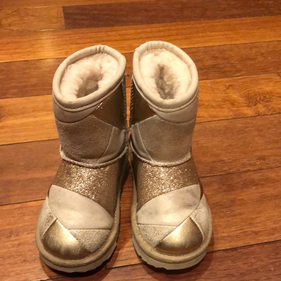 uggs toddler size 7